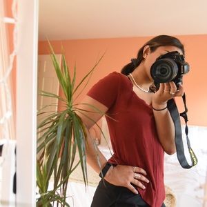 RED-ORANGE SCOOP NECK T-SHIRT